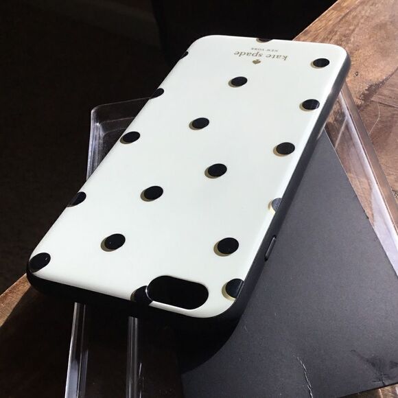 Kate Spade iPhone 6+ Polka Dot Case (G) - Picture 6 of 7